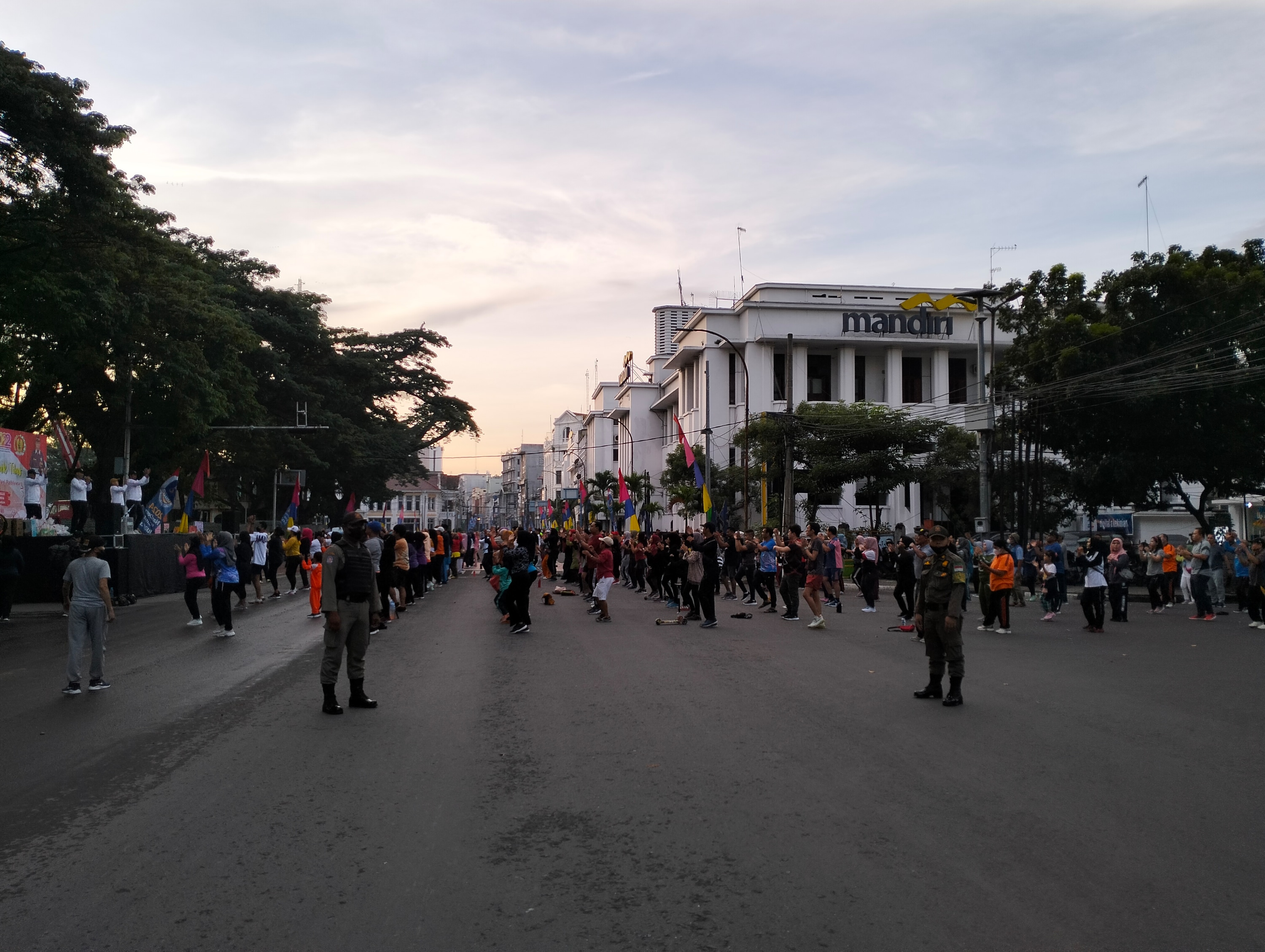 Kegiatan DHC - BPK'45 Kota Medan Bekerjasama Dengan Kesbangpol Kota Medan Melaksanakan Kegiatan Festival Tapak Tilas dalam Rangka Hari Pahlawan Libatkan 21 Kecamatan, Ormas, OKP dan DHR45 SeKota Medan